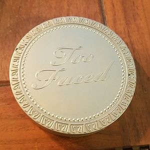 Too faced bronzer